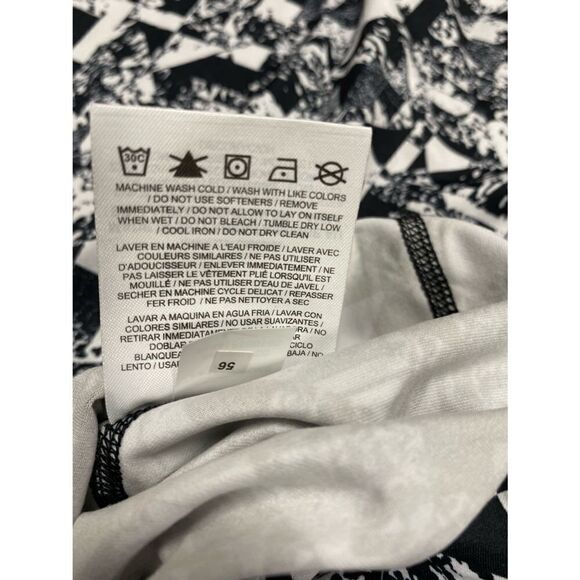 Nike Dri-Fit Black & White Slim Fit Racer Back Workout Tank Top - Picture 6 of 6